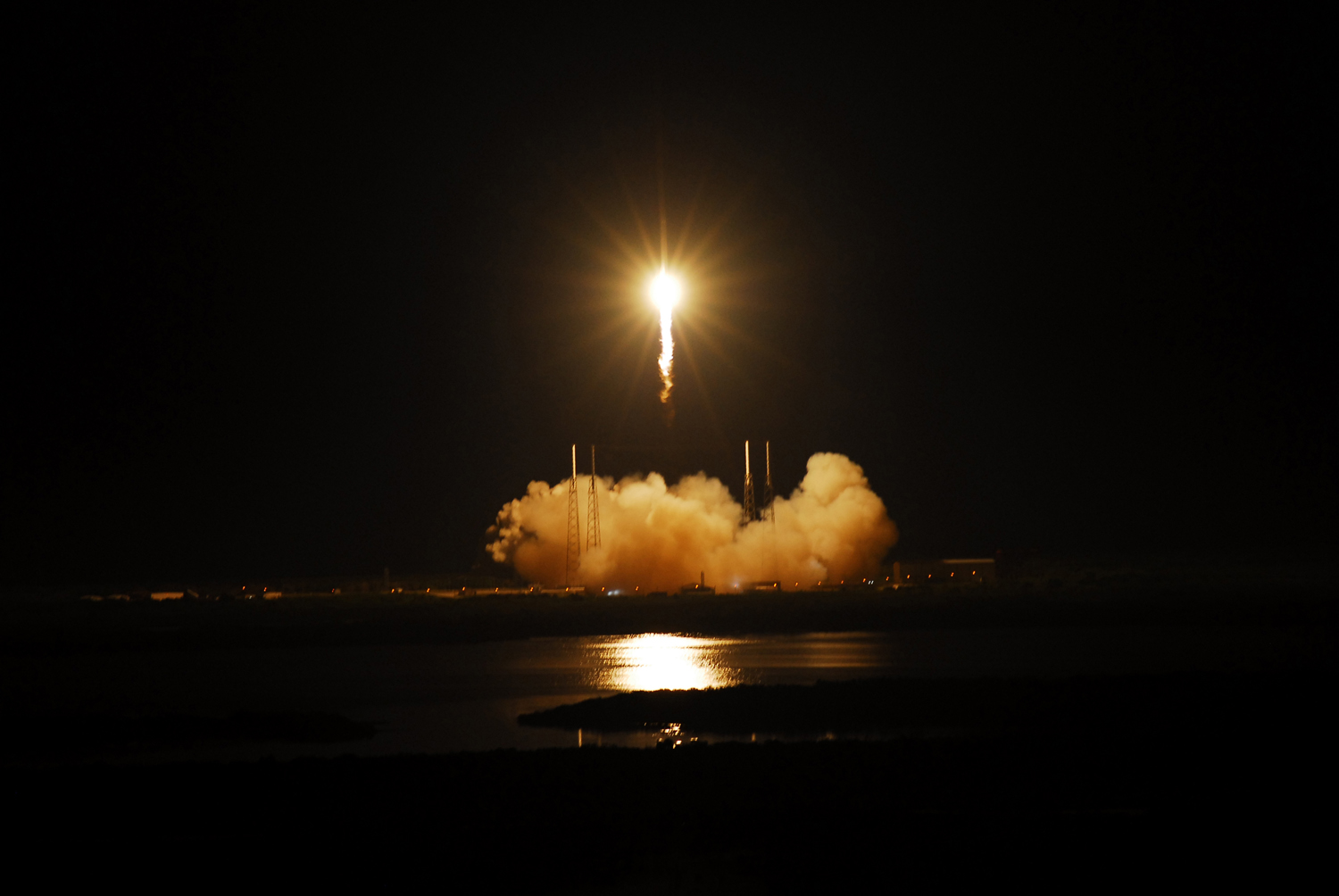 Private SpaceX Rocket Launch Tonight Visible from US East Coast